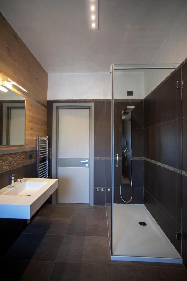 Silvia B&B Elegant House - Design Moderno, Accoglienza Esclusiva Paganica Ngoại thất bức ảnh