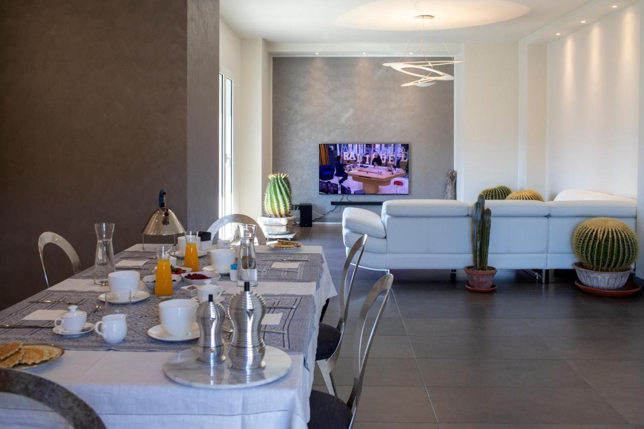 Silvia B&B Elegant House - Design Moderno, Accoglienza Esclusiva Paganica Ngoại thất bức ảnh